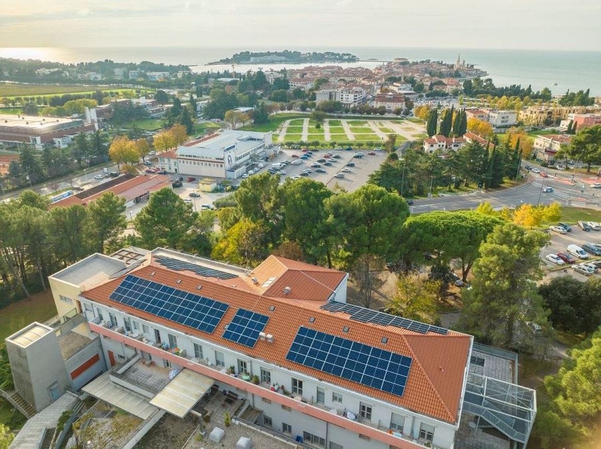 Dom za starije i nemoćne u Poreču dobio fotonaponsku elektranu