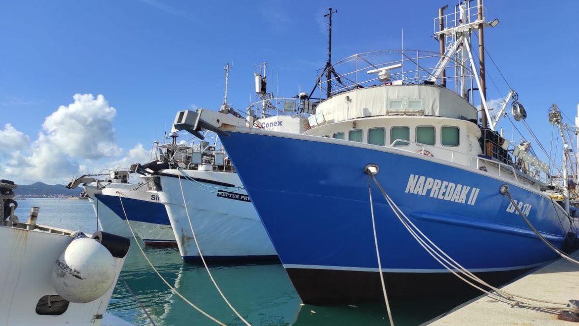 Dok traje lovostaj na srdele, ribari samo u slučaju više sile smiju premjestiti plovilo