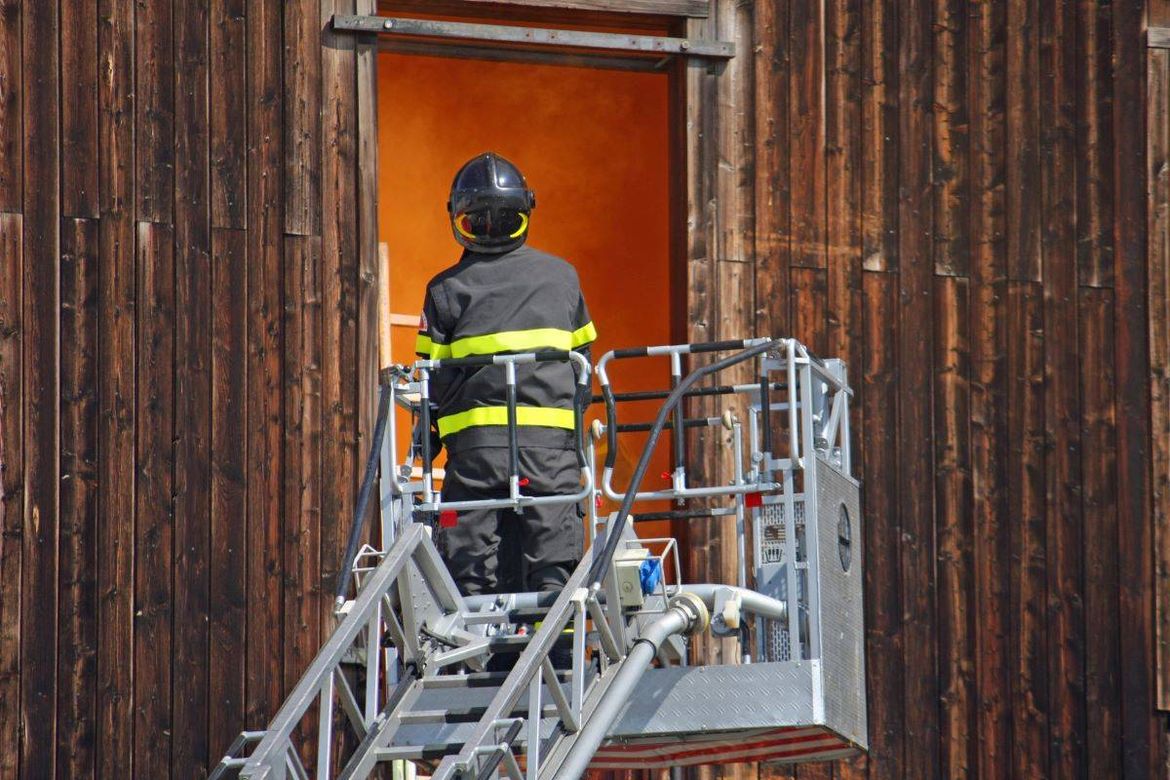 TRAGEDIJA KOD RIJEKE Vatrogasci pronašli tijelo osobe u izgorjelom drvenom objektu