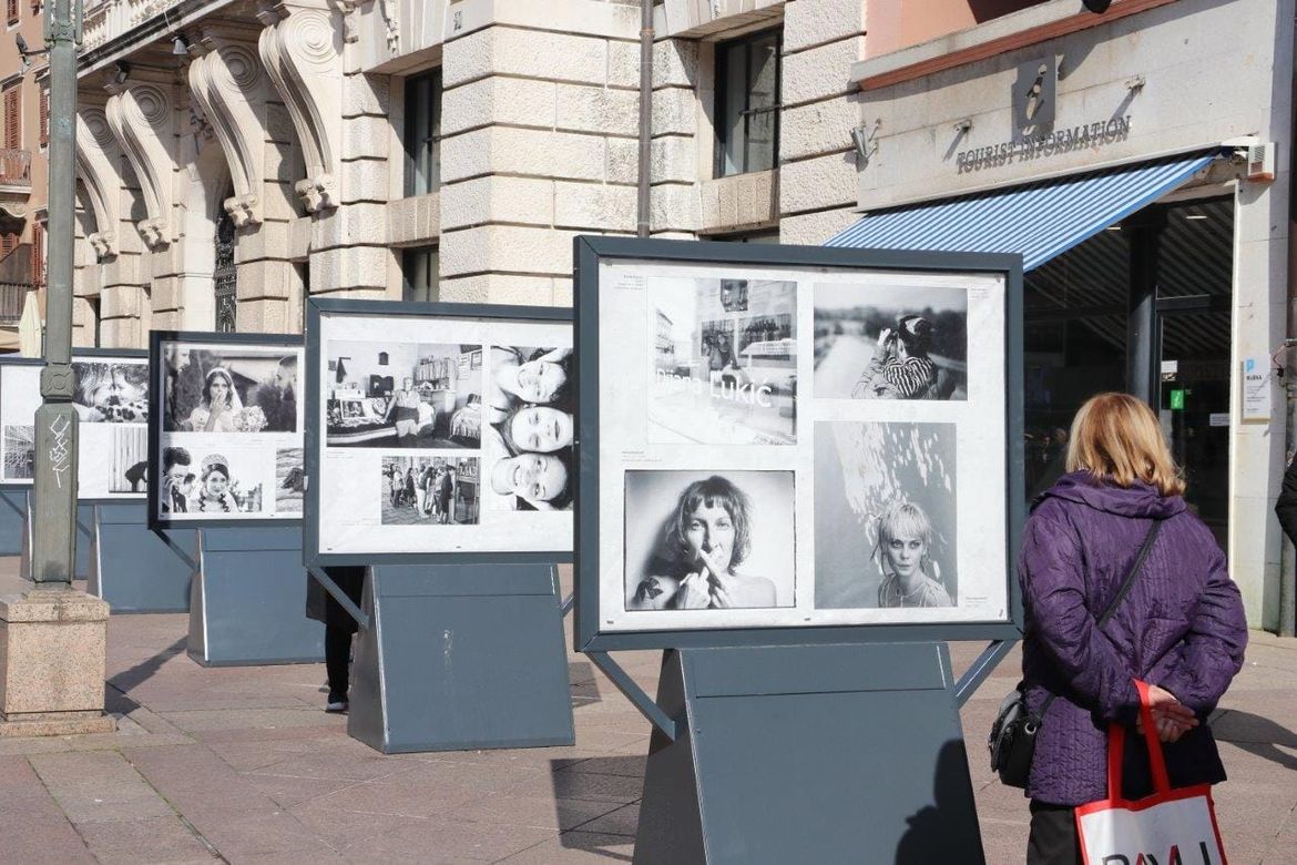 Na Korzu otvorena 20. jubilarna izložba fotografija pod nazivom "Žena"