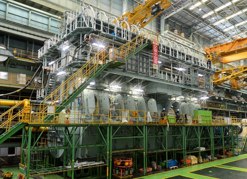 Motor koji pokreće najveće "grdosije" pomorskog prometa veličine je višekatnice!