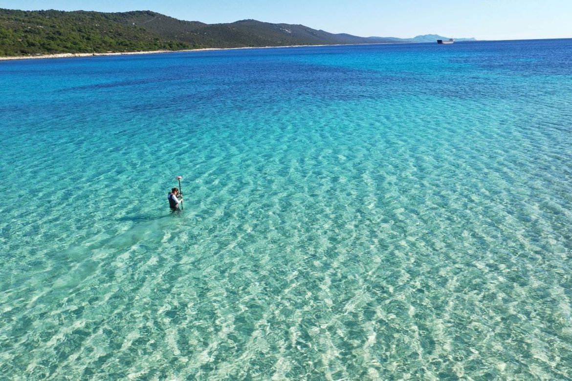 Znanstvenici upozoravaju: "Uporno uklanjanje lažine s plaže koju pogrešno zovu 'hrvatski Karibi' dovelo je do njene erozije!"