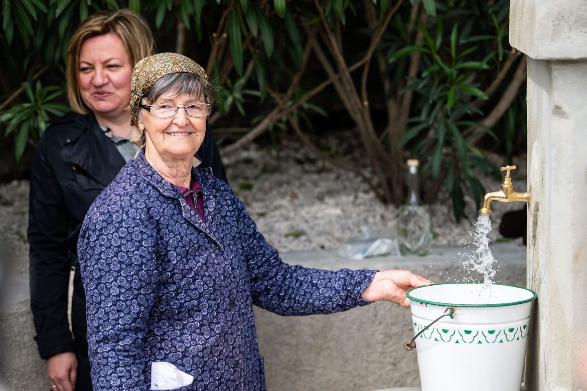 Oživile su bakarske "špine" - predstavljen je projekt obnove javnih slavina!