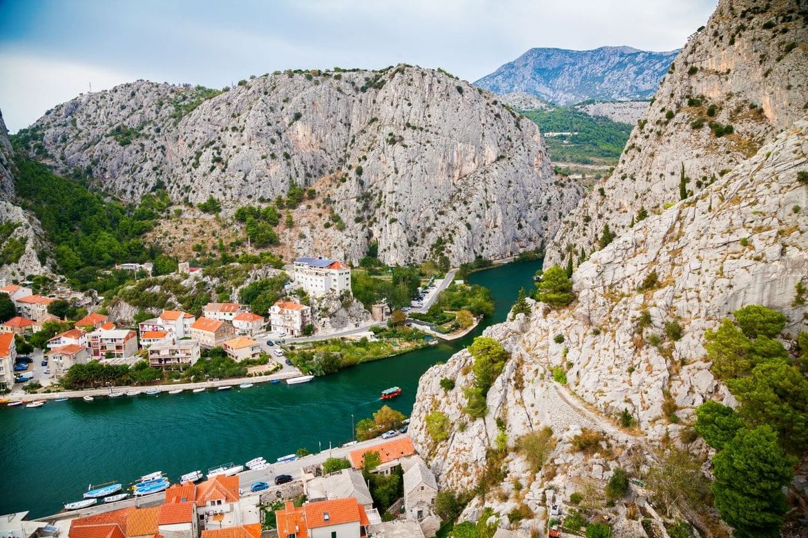 PALA S LITICE Kod Omiša pronađeno tijelo strane državljanke