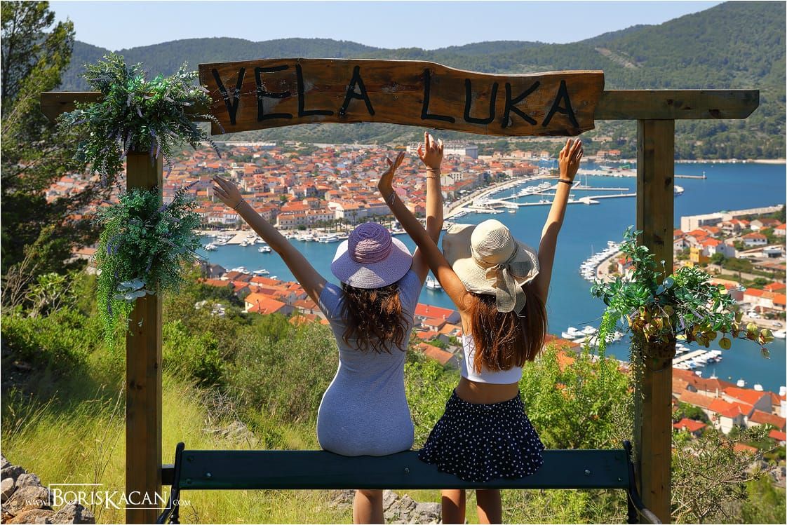 Vela Luka svojim iznajmljivačima pomaže ukrasiti okućnice