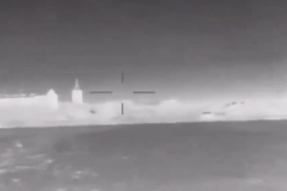 VIDEO Još jedna video snimka pomorske bitke kod Krima -ukrajinski dron protiv usidernog ruskog broda!