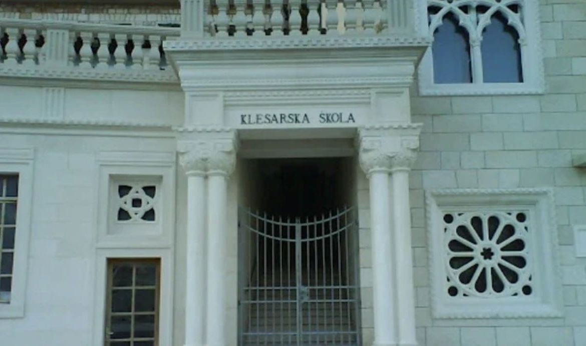 Klesarska škola Pučišća, na Braču, godinama sudjeluje u europskim projektima obrade kamena
