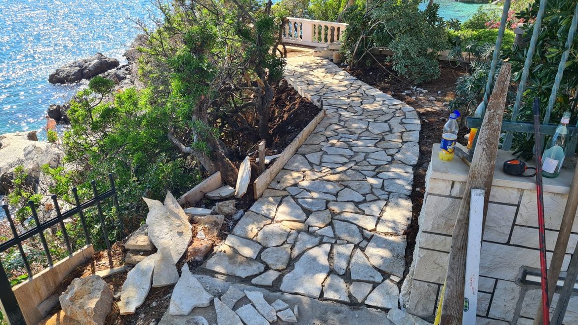 DUBROVČANI SU USPJELI Oslobodili pomorsko dobro od hotelskog okupatora i ishodili od Grada da ga poploča