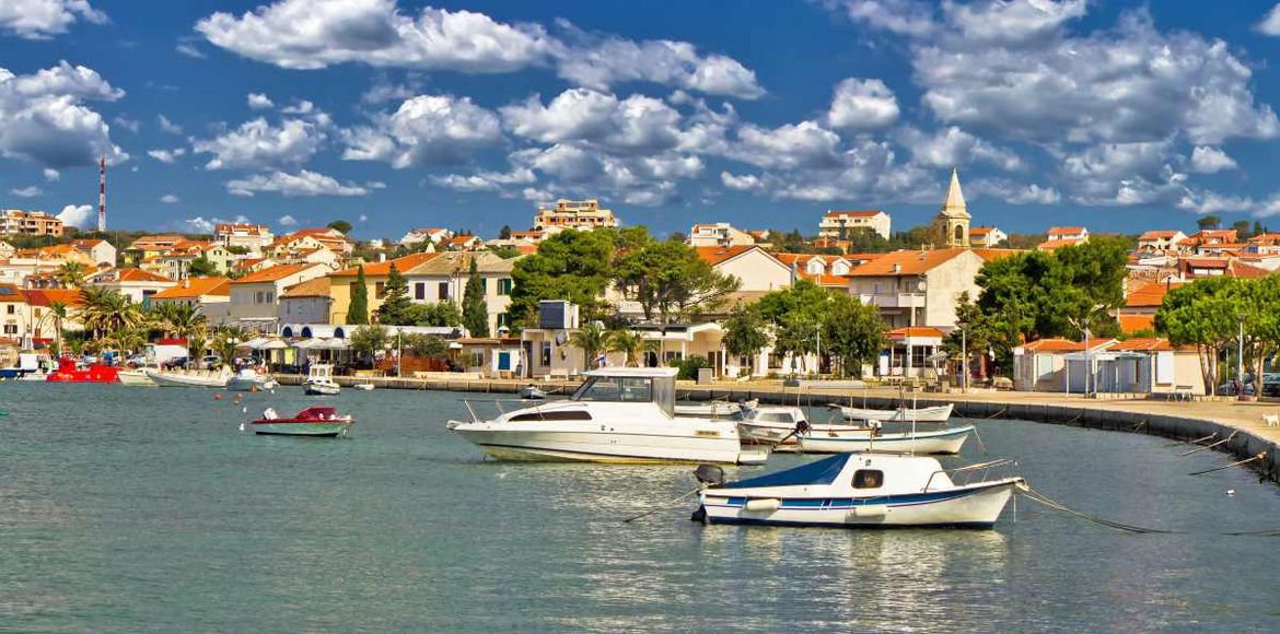Sunčano i vruće uz rijetku naoblaku