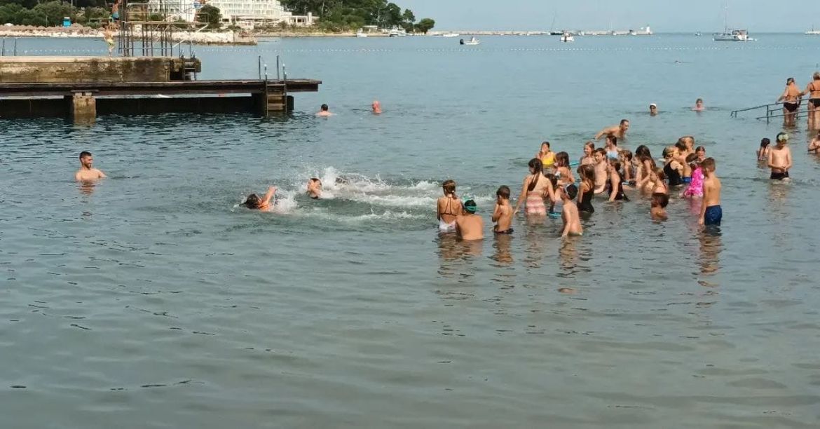 Gotovo stotinu djece u Poreču sudjelovalo u obilježavanju Svjetskog dana prevencije utapanja
