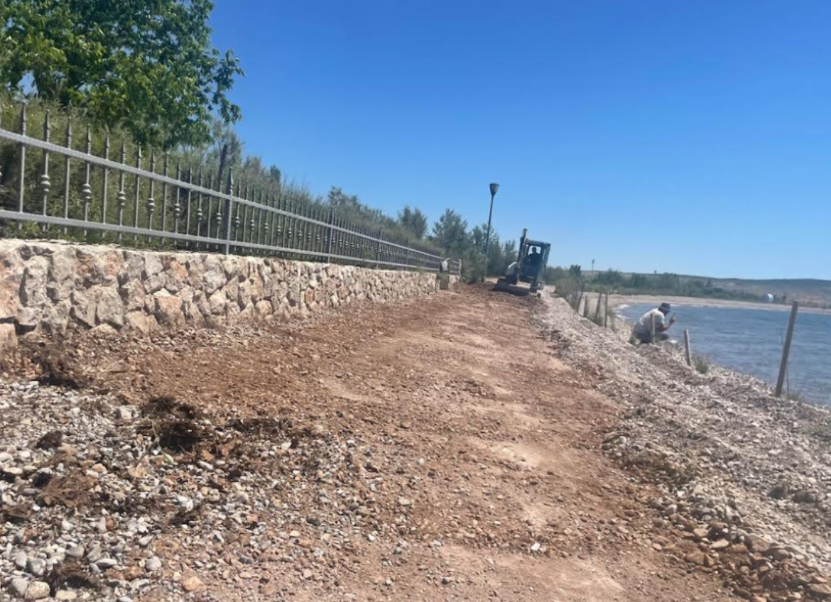 NAČELNIK OPĆINE STARIGRAD: "Udruga "Seline" ne predstavlja mještane niti brani pomorsko dobro već isključivo svoje privatne interese!"