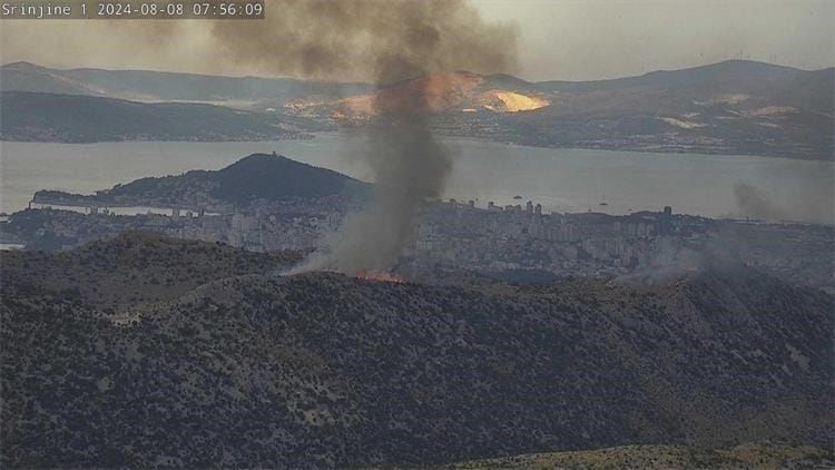Gori na više mjesta u Dalmaciji: Hvar, Žrnovnica, Kornati...