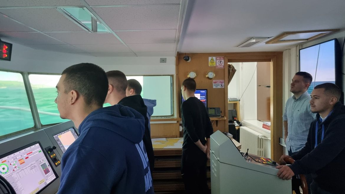 Kvarnerski festival mora i pomorske tradicije 'Fiumare 2024.' - Učenici imali priliku isprobati navigacijski simulator