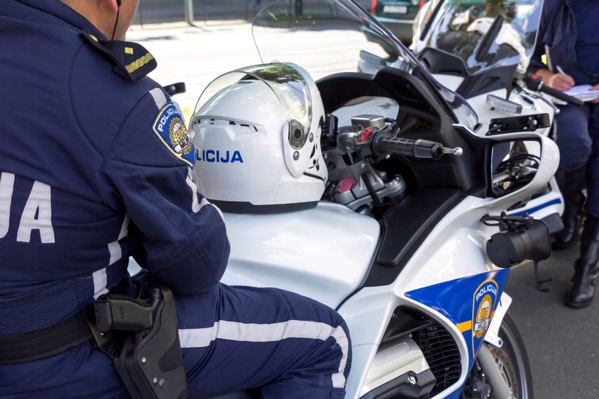 PRILIKOM SVAKE INTERVENCIJE Tijekom iduće godine svi će policajaci imati kamere!
