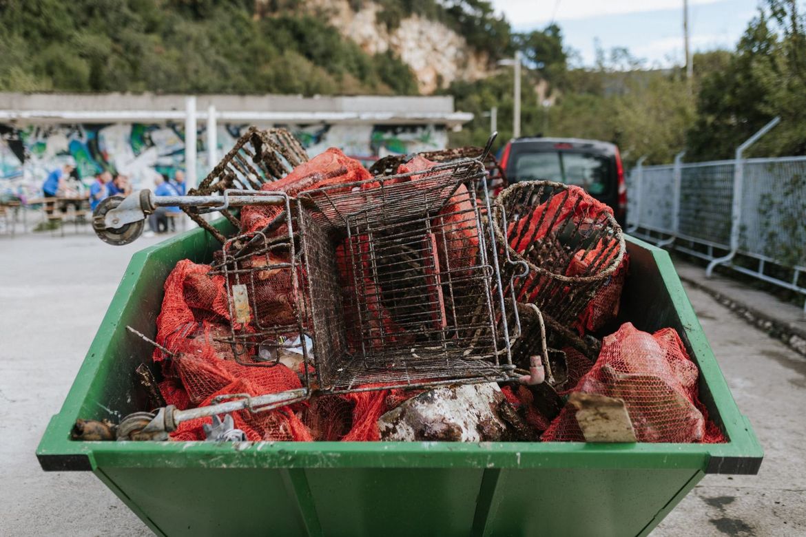 IZ MORA IZVAĐENO 5 KUBIKA OTPADA Rijeka se prvi put pridružila globalnoj kampanji čišćenja EU Beach Clean Up