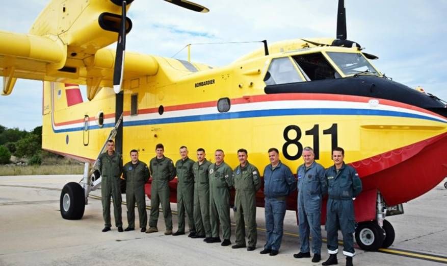 Hrvatski kanader gasi požar u Grčkoj!