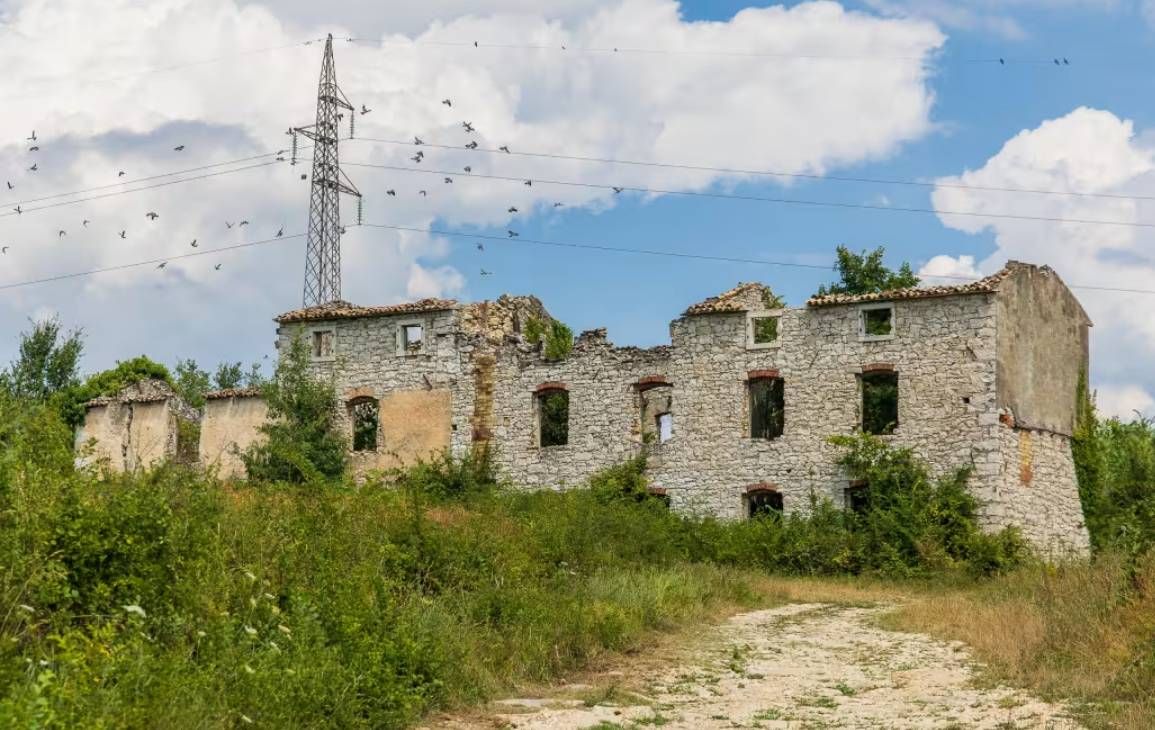 Prodaje se ruševni dvorac u Istri - evo i cijene!