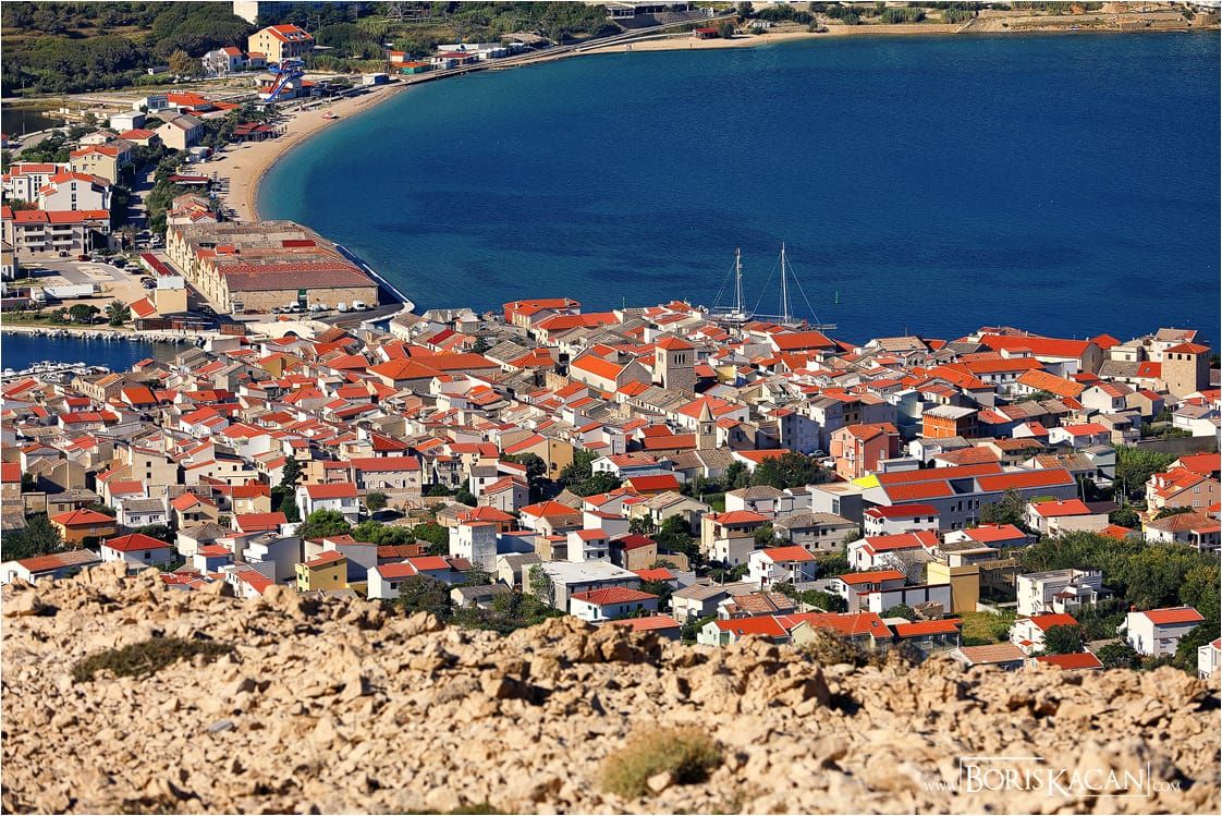 Na Pagu odlučili educirati iznajmljivače: “Iznajmljivanje smještaja u domaćinstvu turistima – kako dalje?”