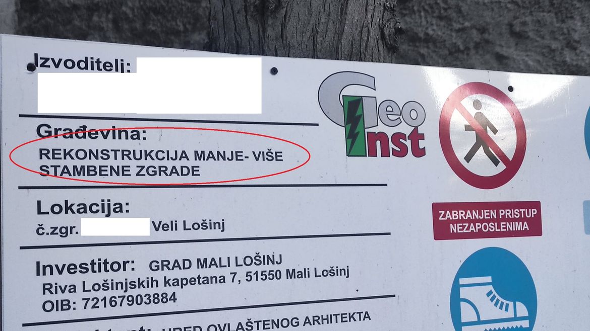Građevinska tabla "manje-više stambene zgrade" nasmijala Lošinjane