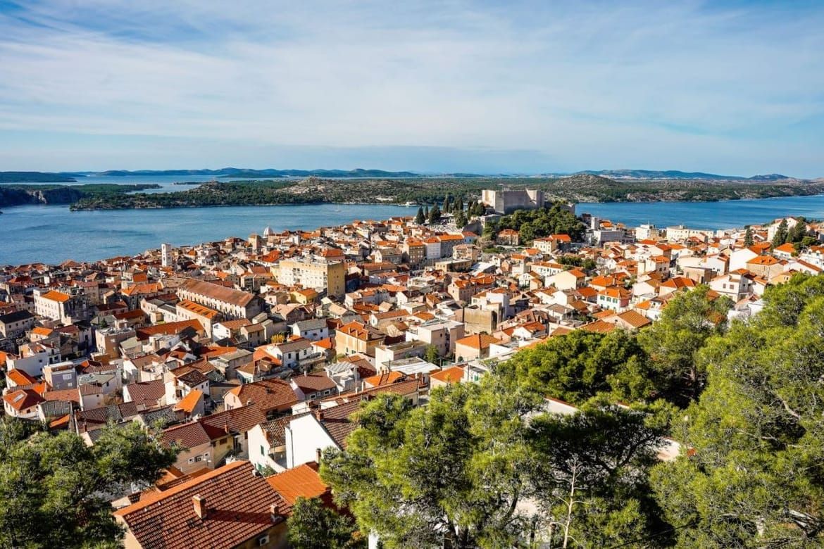Svim Šibenčanima danas je slavlje dvostruko! Slavi se 958. obljetnica prvog spomena grada!