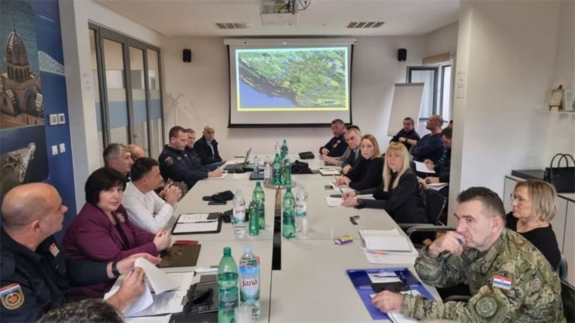 U Šibeniku održan sastanak na temu smanjenja požarnog rizika