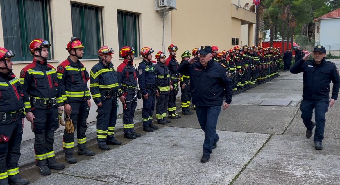 Provjera operativne sposobnosti vatrogasnih spasilačkih timova sa psima na području Trogira