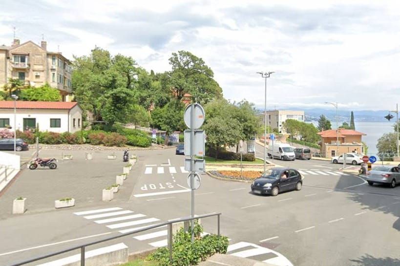 Udarila maloljetnika autom u Opatiji pa jednostavno pobjegla!