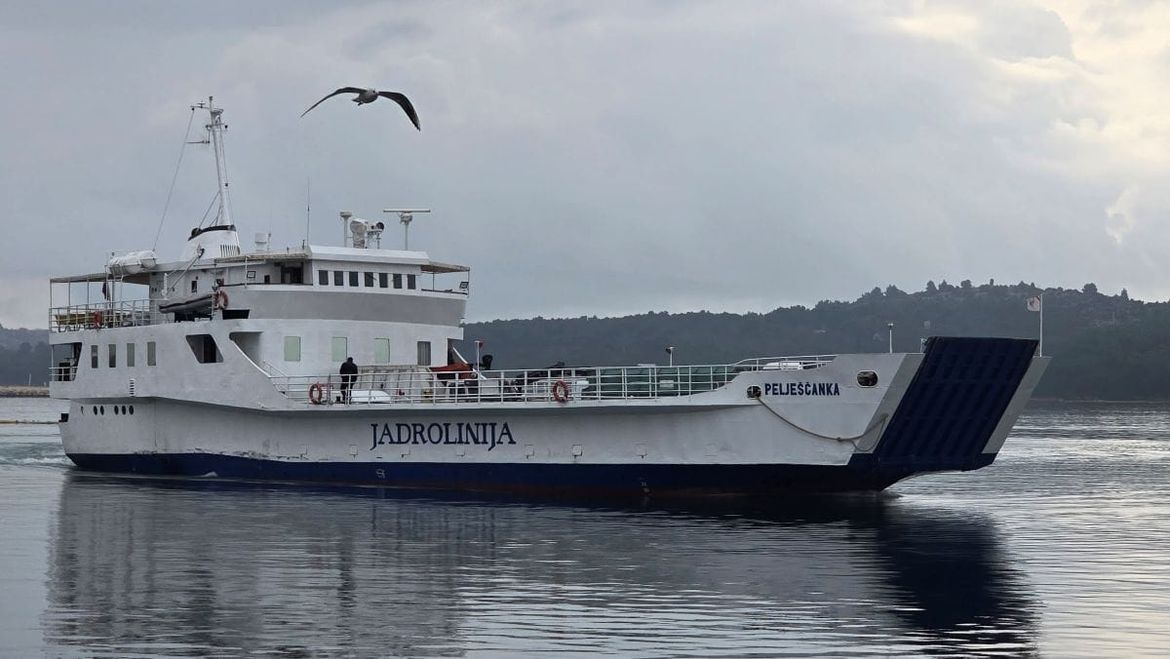 Stanovnici Žirja pripremaju prosvjed zbog trajekta: "Vječna saga oko kapetana 'Bonace'" - Jadrolinija: "Zapovjednik je jedini odgovoran za odluku o isplovljavanju!"