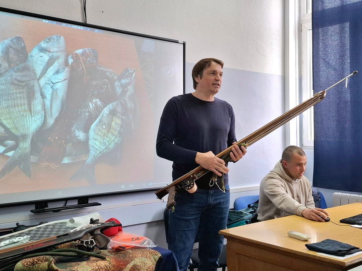 Adrenalinski spektakl u splitskoj Pomorskoj školi: "Stručnjaci iz svijeta podvodnog ribolova podijelili iskustva!"