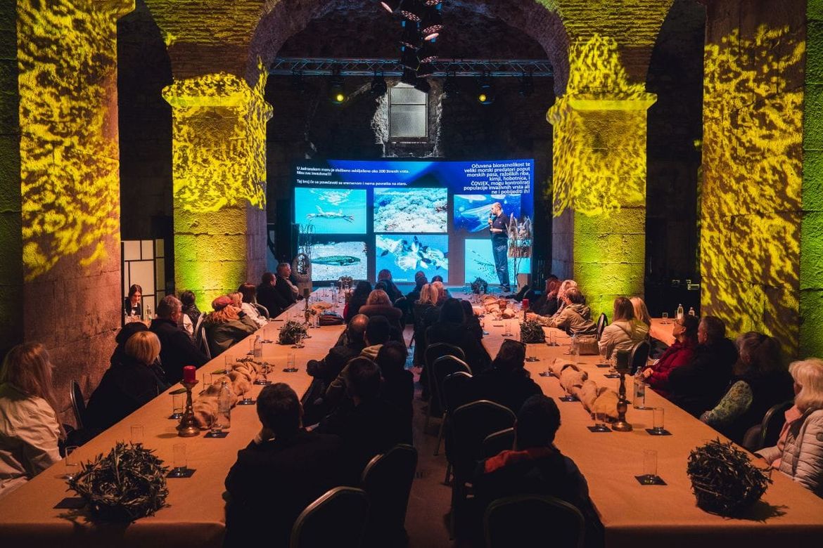 Održiva gastronomija i vinska tradicija: Edukativni program ‘Za carskim stolom’ oduševio sudionike FLORA MYE 2025