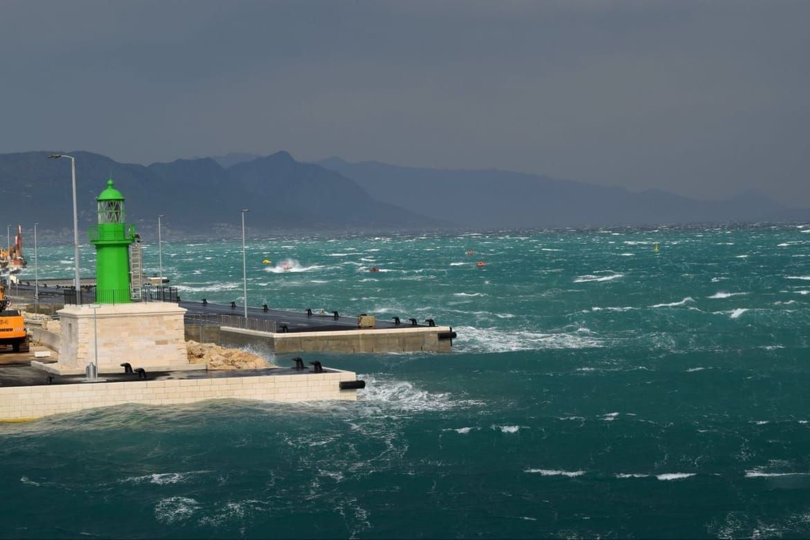 POMORSKI PROMET Jugo i dalje puše, a evo i najnovijih korisnih informacija