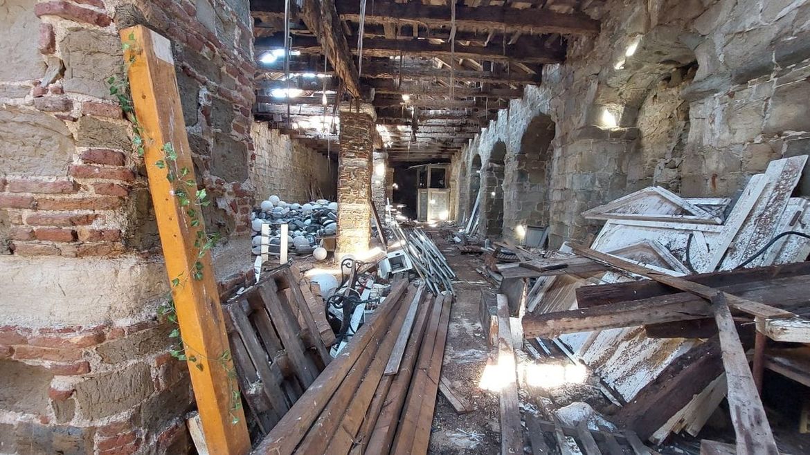 PAŠKI MAGAZINI SOLI Povijesno blago koje propada pred našim očima