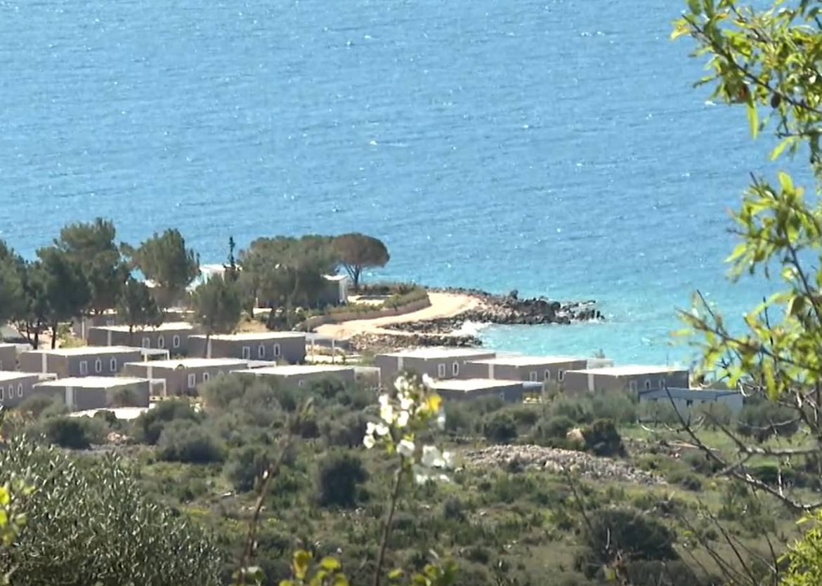 DAN OBRATA Dok se čekalo uklanjanje bespravnih objekata u Novalji, u gradskoj je vijećnici sporno zemljište prevoreno u građevinsko!