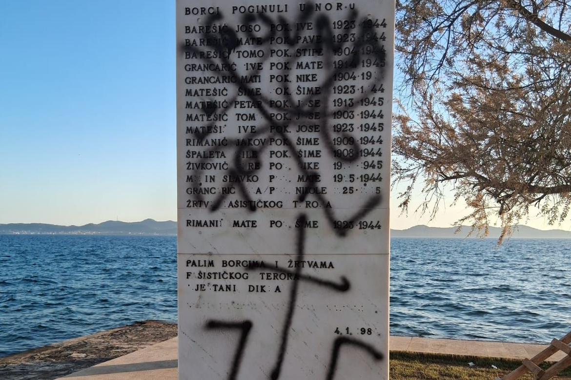 ŠOKANTNO I SRAMOTNO Išaran partizanski spomenik na rivi u zadarskom Diklu