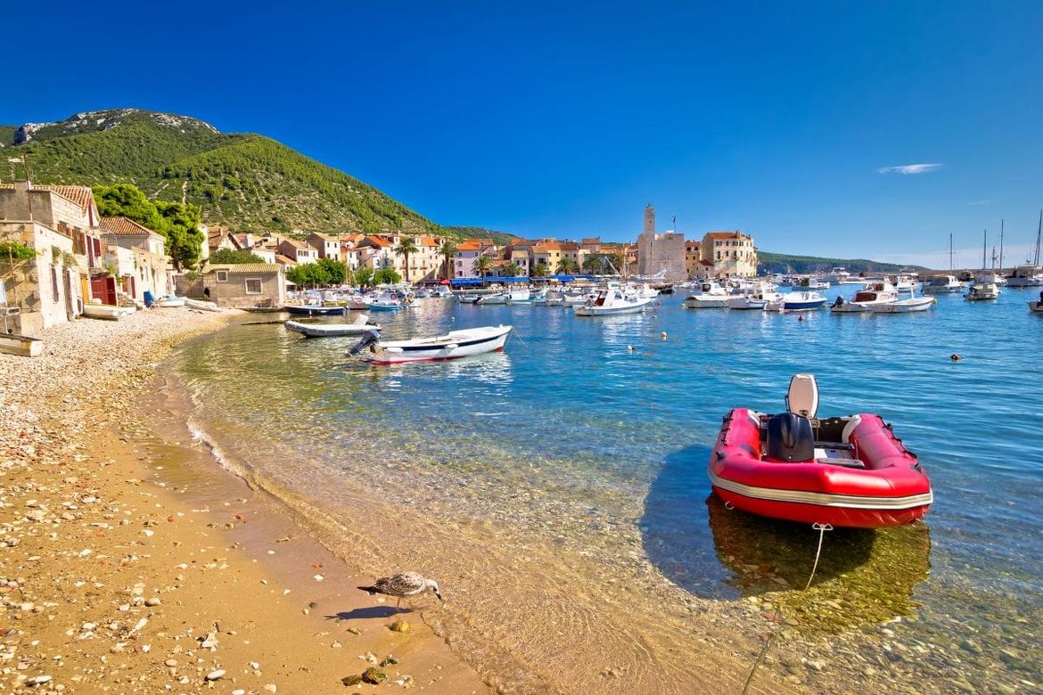Sunčano i vedro na Jadranu, gotovo bez oblaka, ali u nedjelju slijedi promjena!