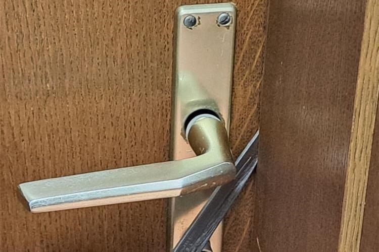 Pokušao provaliti u ljekarnu u Tinjanu
