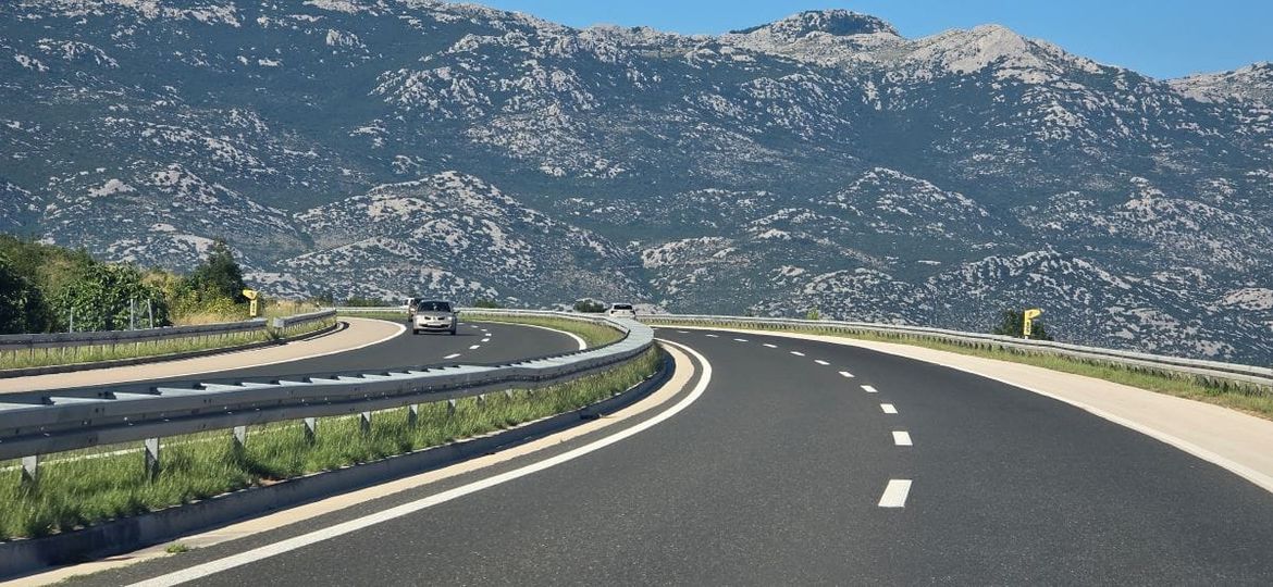 Na A-1 kod Pristega vozač uhvaćen pri brzini od 229 km/h