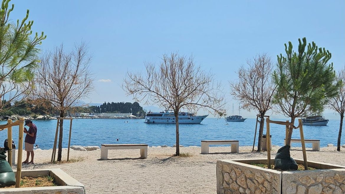 "Ovi se brodovi sidre blizu splitske plaže" - Ovo su pravila sidrenja brodova u blizini plaža u Hrvatskoj