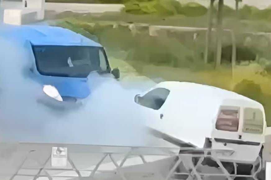 VIDEO Divljački obračun na rivi u Puli: "Vozilo protiv vozila, jedno zamalo završilo u moru!"