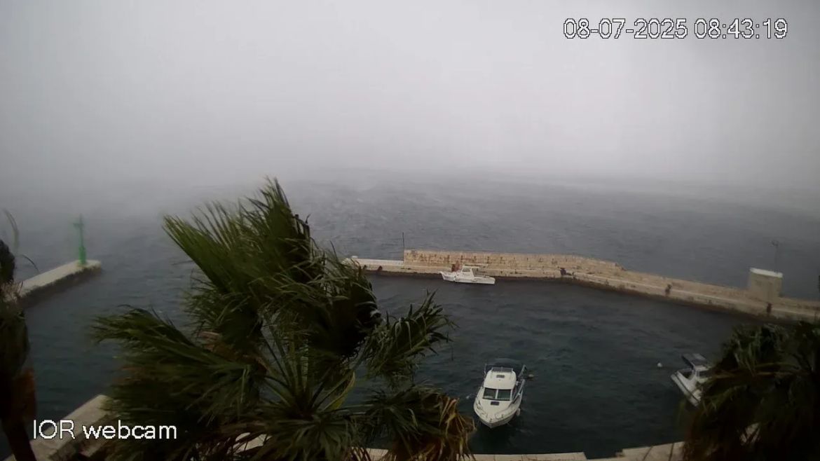 VIDEO Trenutak dolaska strašnog nevremena zabilježila kamera Instituta za oceanografiju, pogledajte ovo!