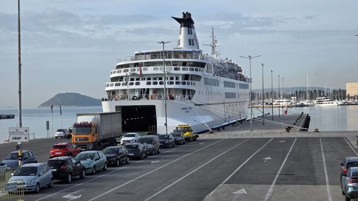 Lučka uprava Split: "Od sutra pojačane mjere nadzora i kazne za nepropusno parkiranje u gradskoj luci!"