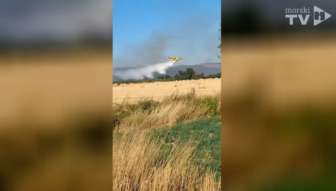 Izbio požar kod Pakoštana!