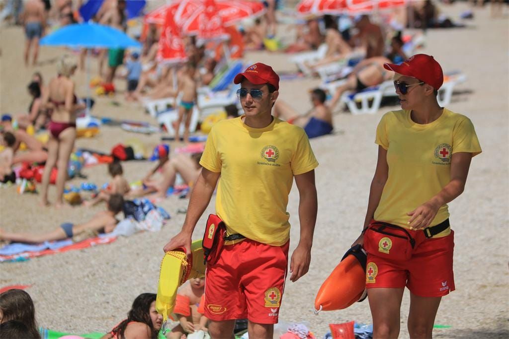 Počela sezona kupanja, a nedostaje educiranih spasilaca