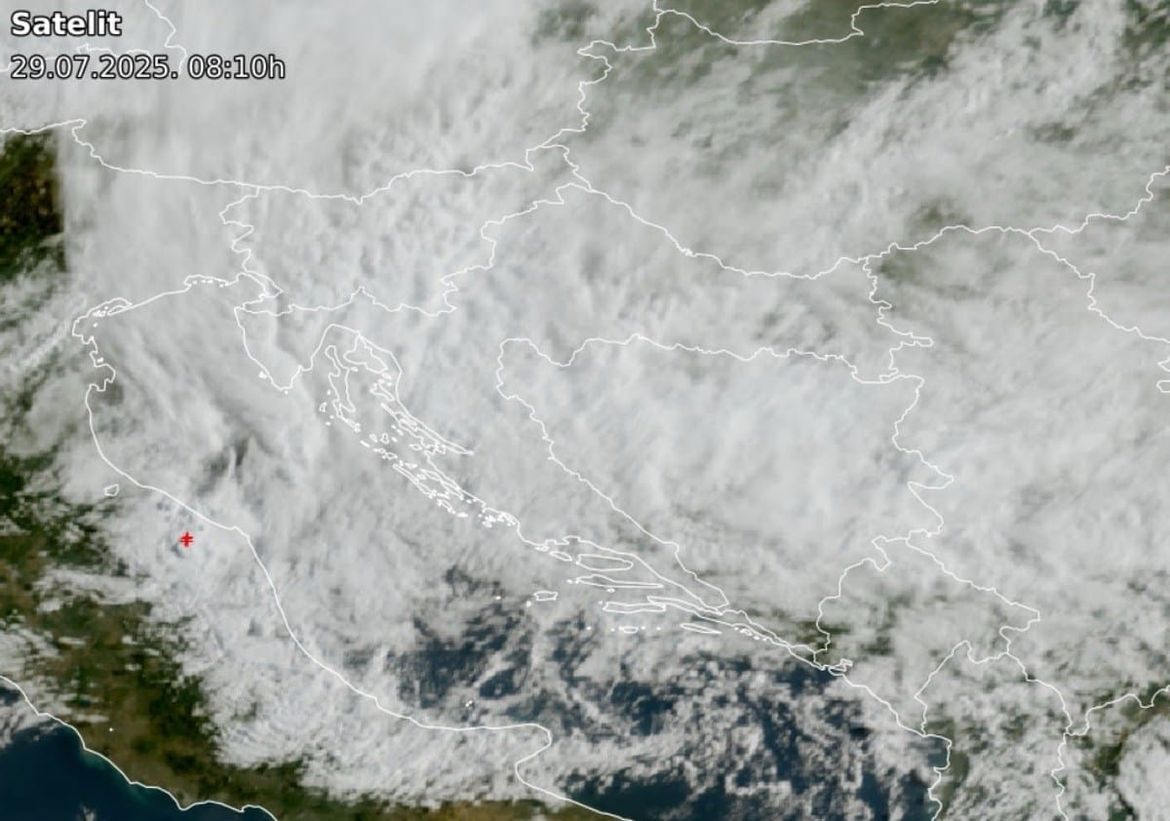 OBLAČNO SRCE LJETA Ovako trenutačno izgleda Hrvatska iz satelita