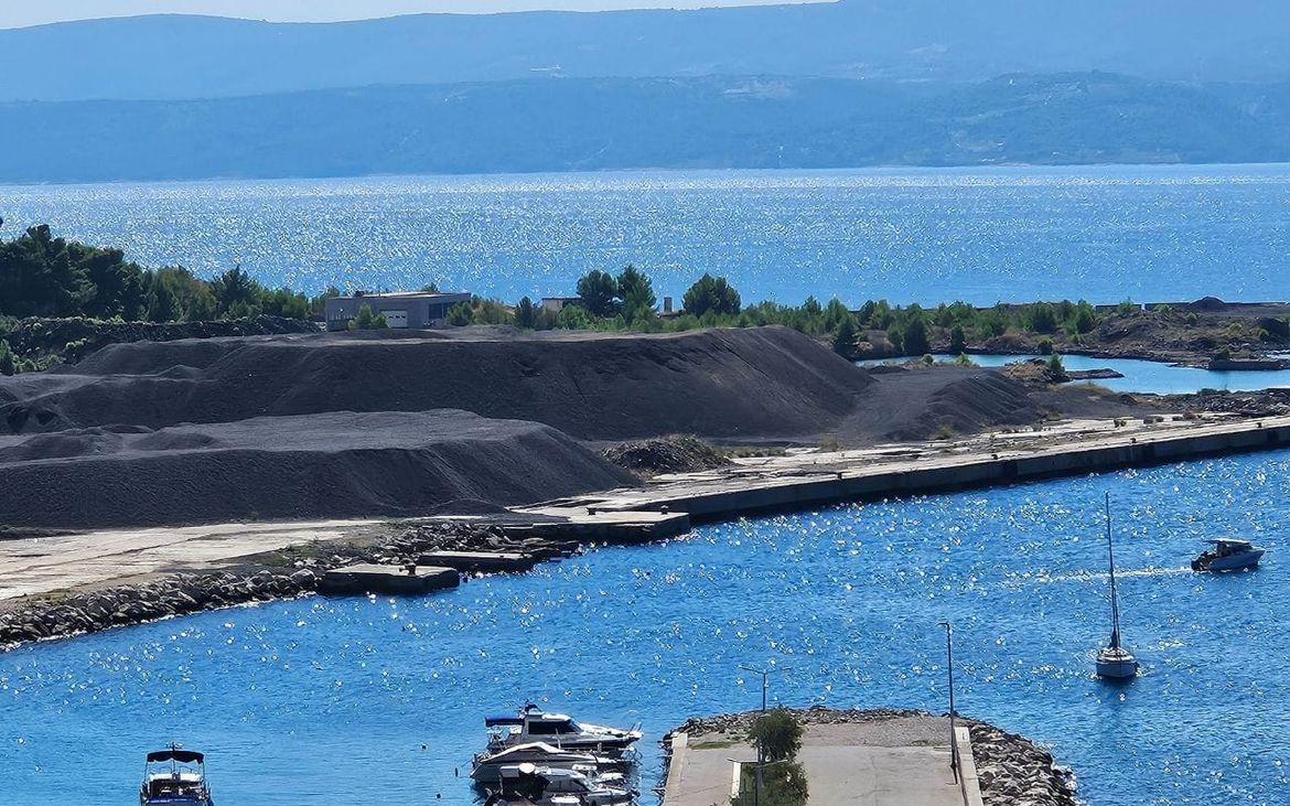 Sud odbio kolektivnu tužbu za sanaciju “crnog brda” u Dugom Ratu