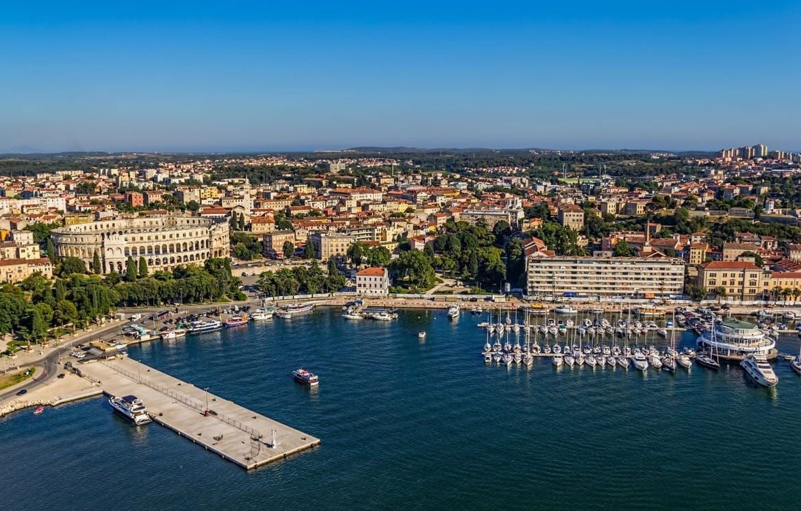 U prekidu je katamaran na relaciji Pula-Zadar-Pula