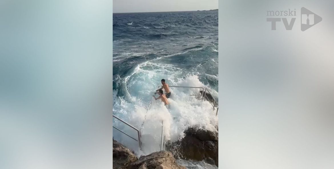 Trojica Konavljana u dramatičnim uvjetima spasili turiste koji su se slikali za društvene mreže u olujnom moru - Načelnik: "Treba njihova imena naglasiti više puta!"