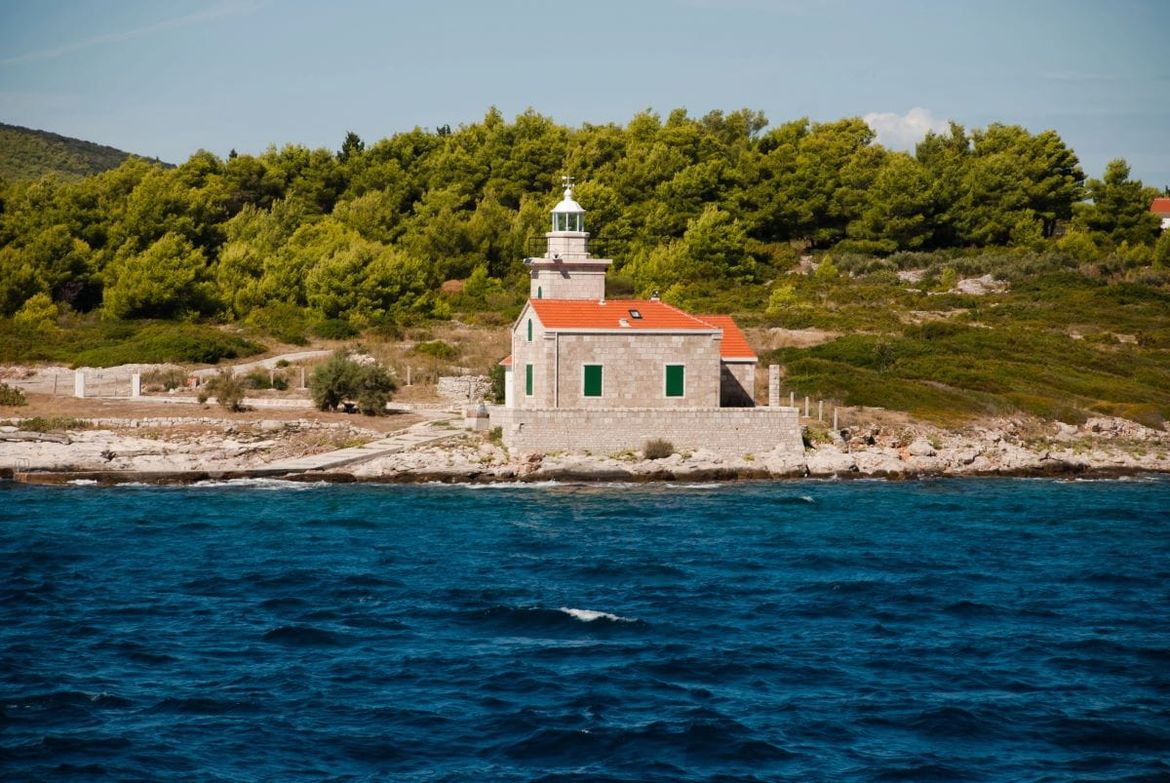 ANATOMIJA OTOKA Simpozij na Hvaru priča o izazovima otočnog života