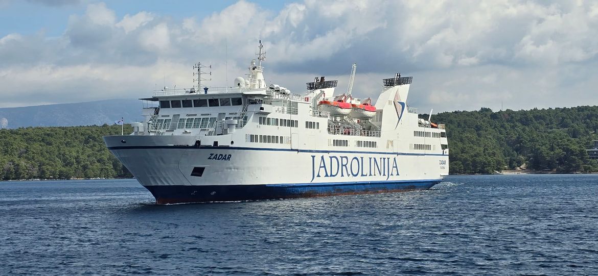 Gradonačelnik Hvara nezadovoljan micanjem trajekta Zadar: "Otok Hvar redovito izvlači deblji kraj u odnosu na Brač"