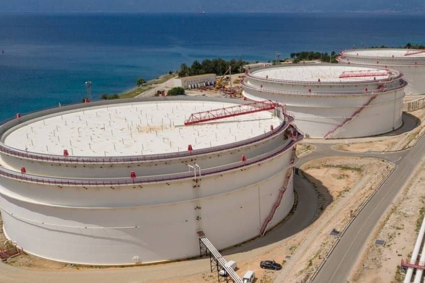 JANAF ishodio licencu do 15. listopada, no što je učinila Naftna industrija Srbije?